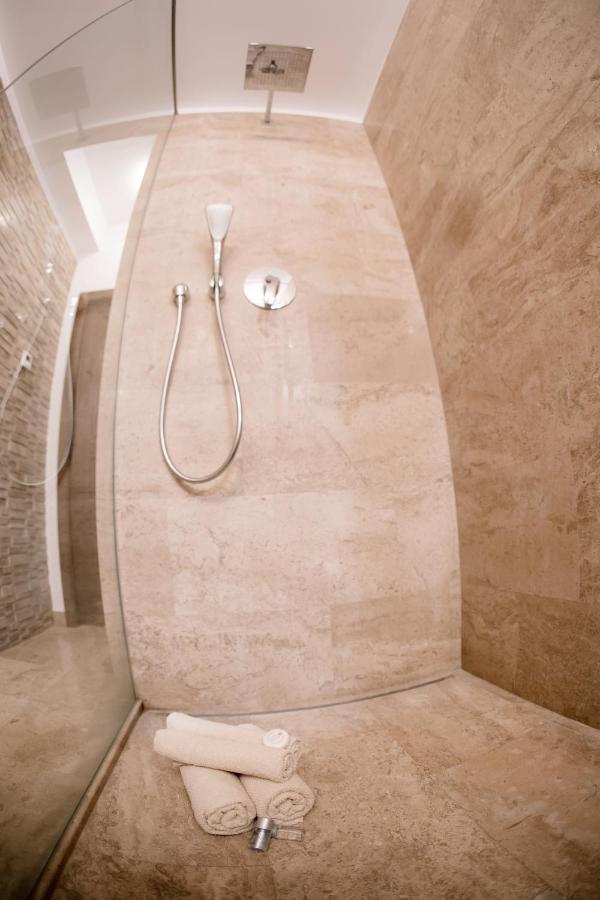 Luxury Down Town Apartment Bucureşti Ngoại thất bức ảnh