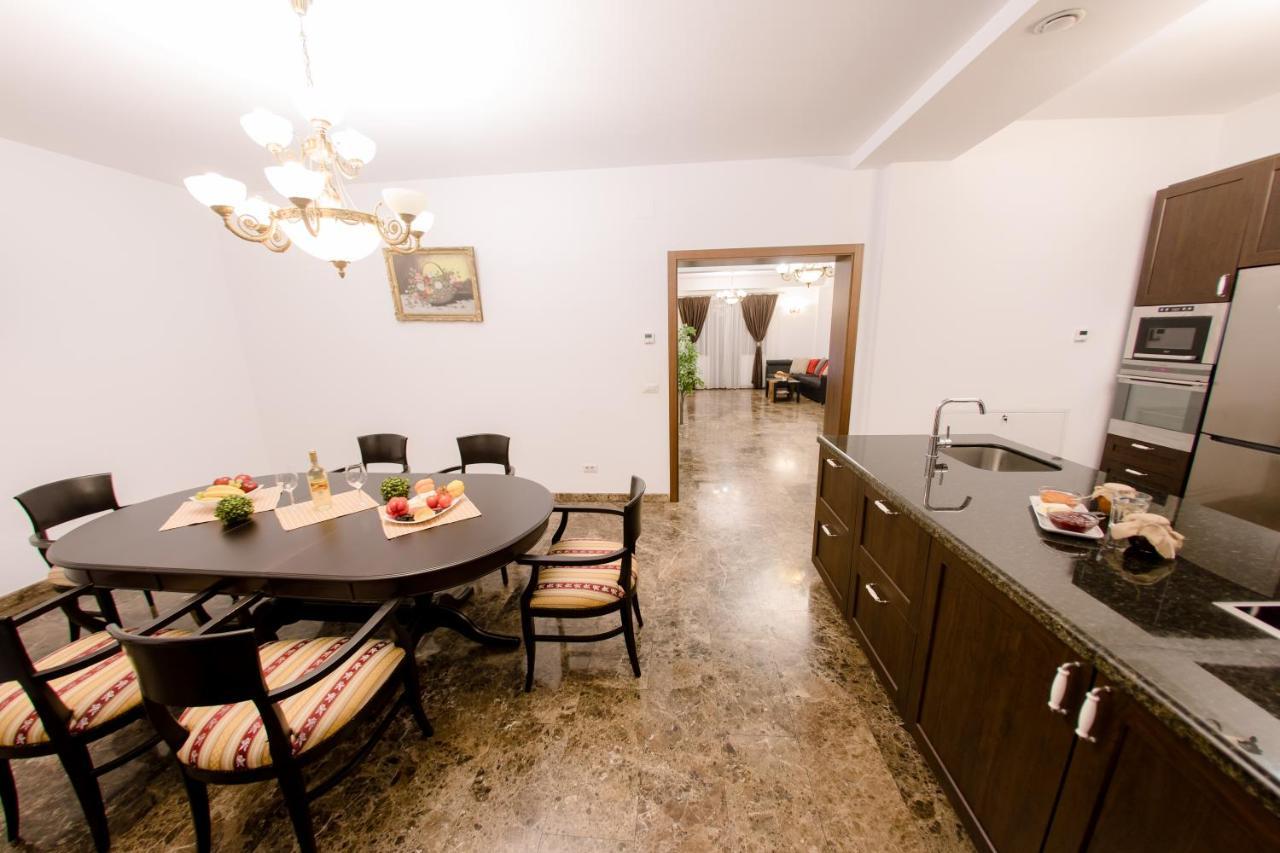 Luxury Down Town Apartment Bucureşti Ngoại thất bức ảnh